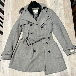 Lightly Worn Grey and Black Wool Calvin Klein Winter Coat.
Size 6